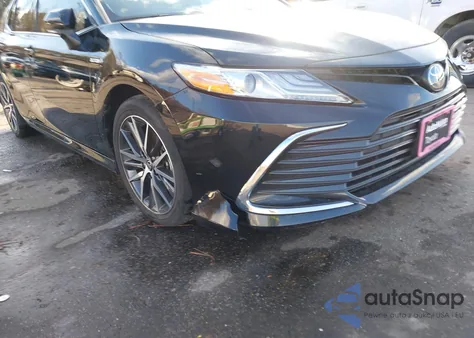 2021 Toyota Camry Xle z USA, uszkodzony, nr VIN 4T1F31AK6MU566410